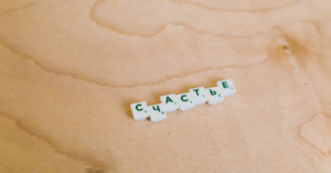 découvrez tout ce que vous devez savoir sur l'équivalence, ses applications et son importance dans divers domaines. apprenez comment établir des comparaisons pertinentes et comprendre les similitudes entre concepts variés.