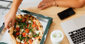 découvrez l'artichaut : un légume savoureux aux multiples bienfaits pour la santé. apprenez ses origines, ses variétés, ainsi que des recettes délicieuses pour l'inclure dans votre alimentation. explorez les vertus nutritives et les conseils de préparation de ce trésor culinaire.