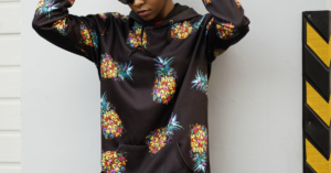 découvrez les secrets des cheveux naturels : des conseils, astuces et produits pour sublimer votre texture et prendre soin de vos boucles. adoptez une routine capillaire saine et naturelle aujourd'hui !