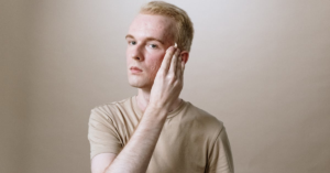 découvrez des conseils et des solutions efficaces pour traiter l'acné, comprendre ses causes et améliorer votre peau grâce à des soins adaptés.