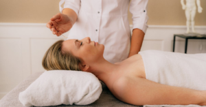 découvrez la naturopathie, une approche naturelle de la santé visant à optimiser votre bien-être physique et mental. explorez des techniques comme l'alimentation équilibrée, les phytothérapies et les conseils personnalisés pour retrouver votre vitalité.