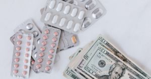 découvrez le guide complet sur l'assurance santé en france : choisissez la meilleure couverture santé pour vous et votre famille, comprenez les différentes options et bénéficiez de conseils d'experts pour optimiser vos soins et dépenses de santé.