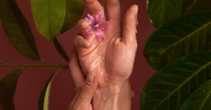 découvrez l'univers enchanteur des fleurs, leurs couleurs éclatantes et leurs parfums envoûtants. explorez nos conseils pour choisir, entretenir et sublimer votre jardin avec des variétés florales uniques.