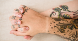 découvrez la signification du mot 'meaning', explorez ses définitions et son utilisation dans différents contextes. plongez dans l'analyse sémantique et apprenez comment ce terme enrichit notre compréhension du langage.