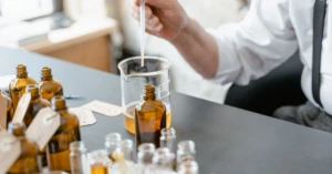 découvrez les élixirs spagyriques : des préparations naturelles alliant plantes et alchimie pour favoriser le bien-être global. bénéficiez des vertus des remèdes spagyriques issus de la tradition alchimique. conseils, utilisations et bienfaits des élixirs spagyriques.