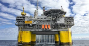 découvrez l'extraction spagyrique, une méthode traditionnelle d'alchimie végétale combinant distillation, fermentation et calcination pour extraire les principes actifs des plantes.