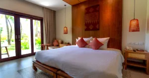 découvrez une large gamme d'hébergements adaptés à tous vos besoins, du confort économique au luxe, pour un séjour inoubliable.